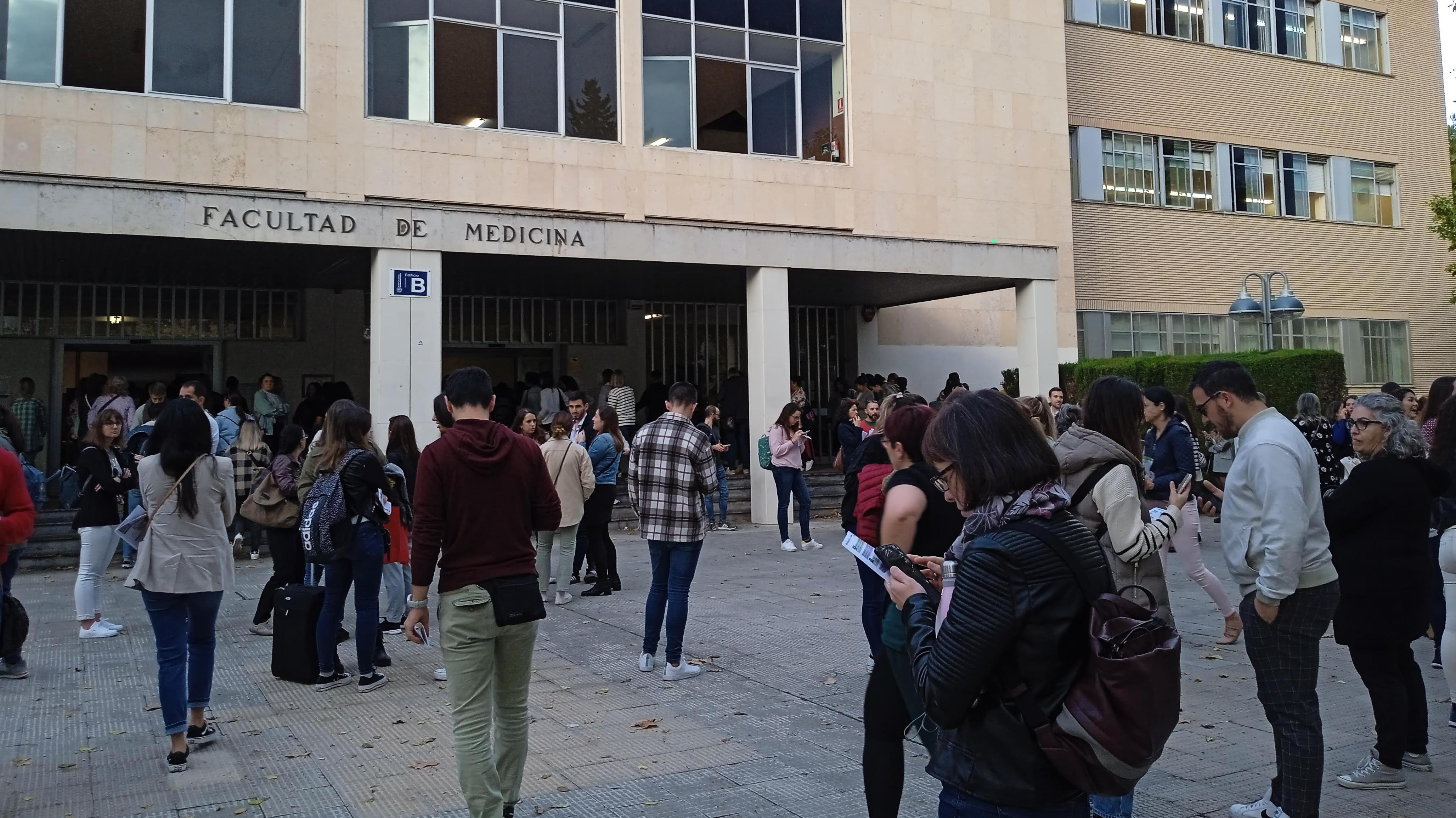 Entrada en las aula  en la oposición de Aragón